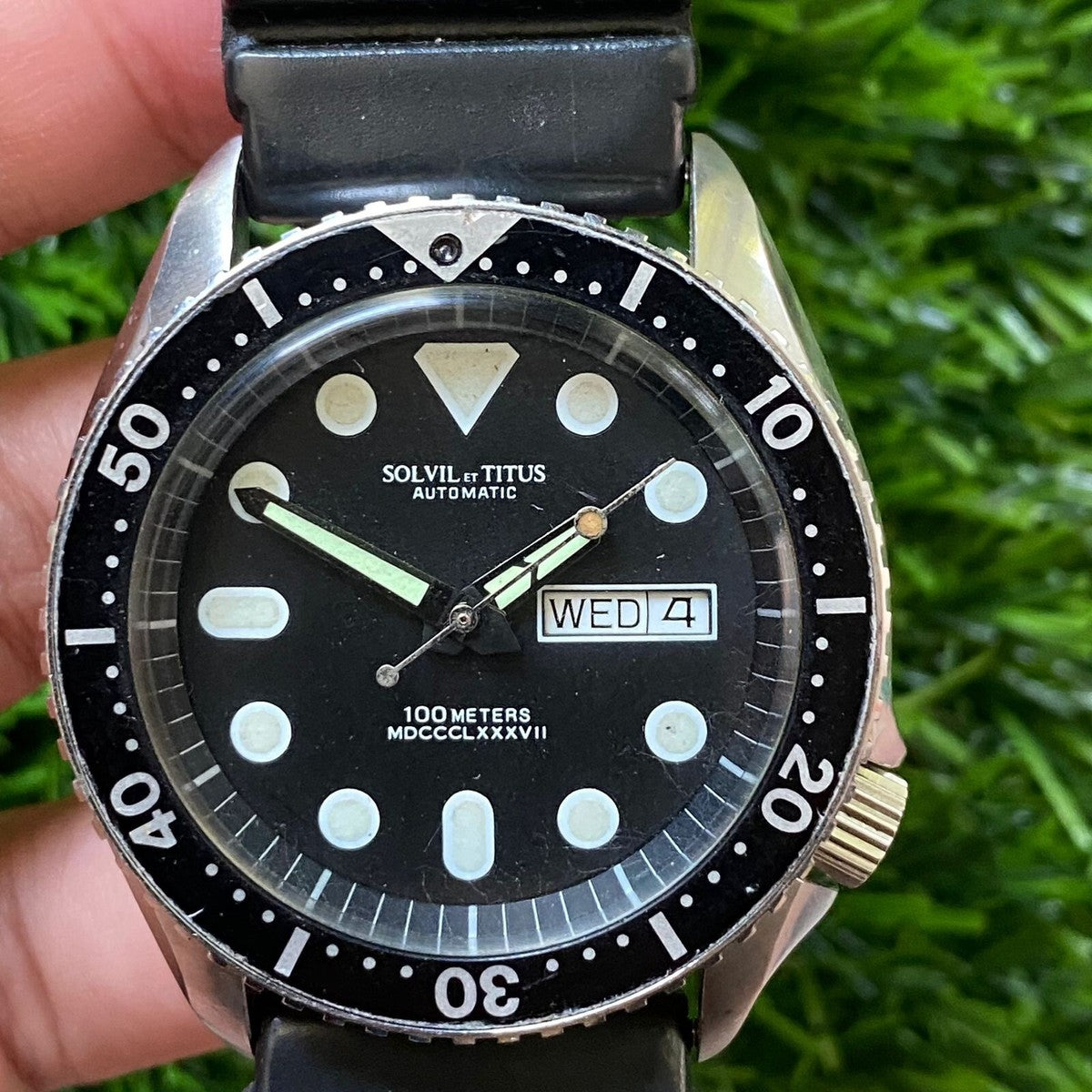 Rare Solvil et Titus Diver Automatic Black Dial Day Date Vintage Swiss Watch Men