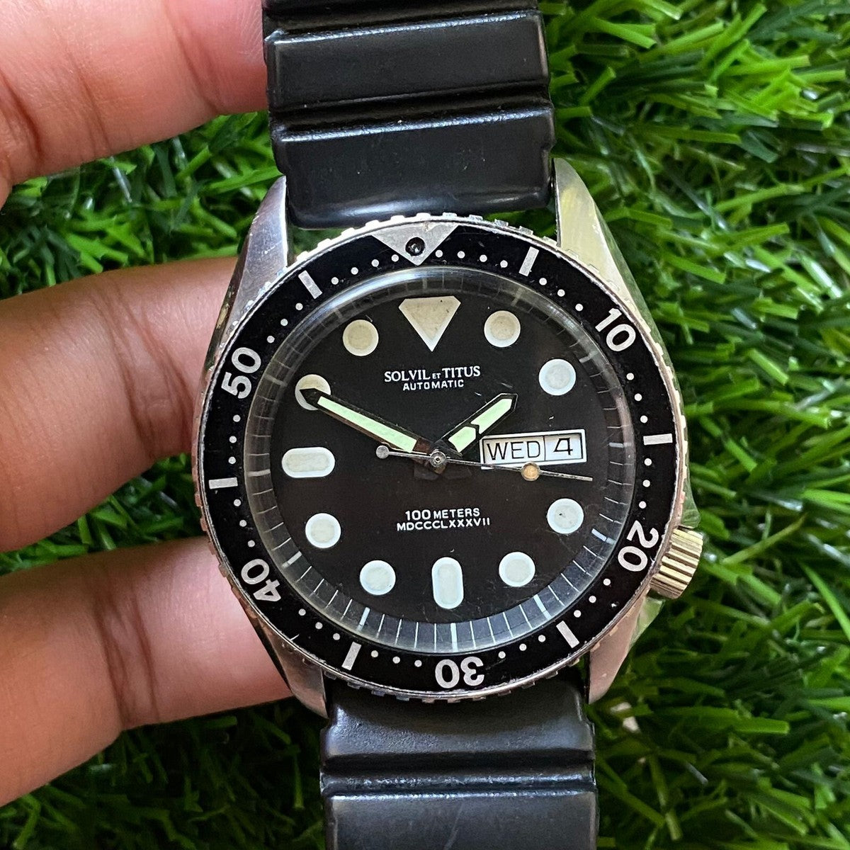 Rare Solvil et Titus Diver Automatic Black Dial Day Date Vintage Swiss Watch Men