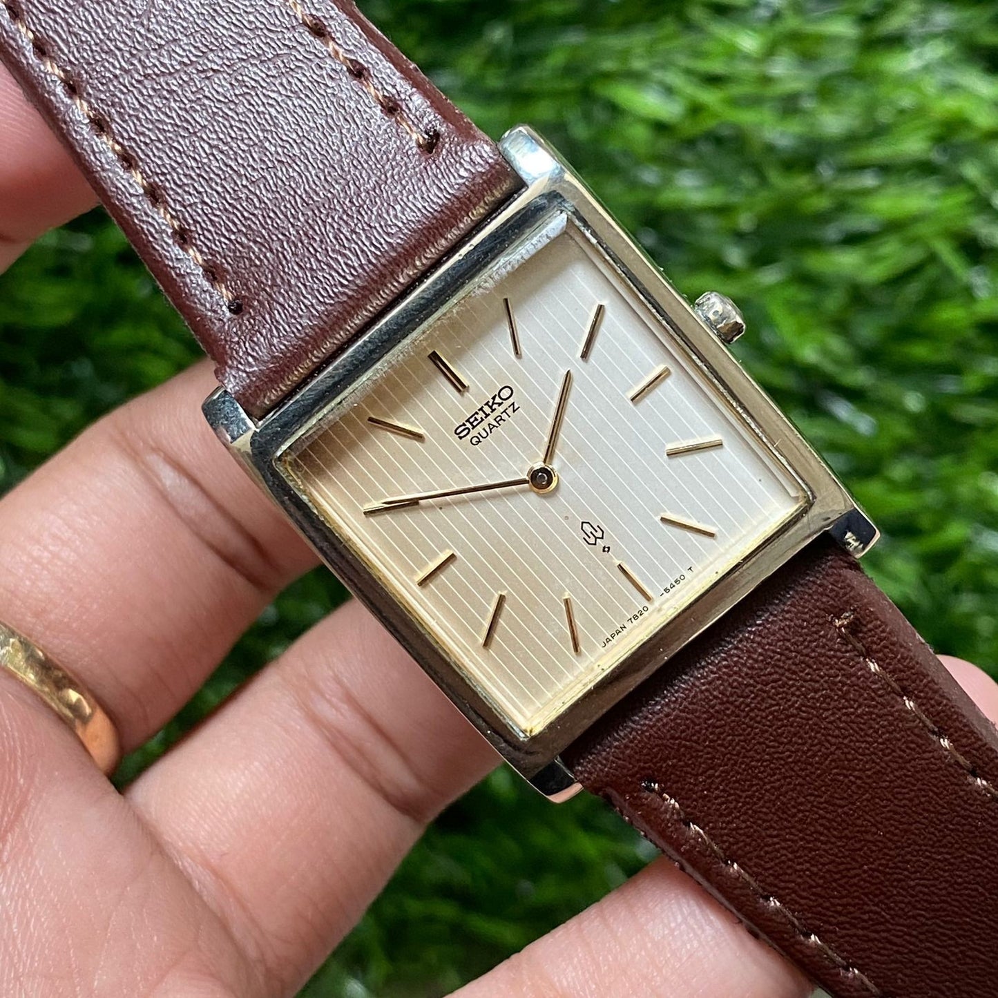 Rare Seiko Quartz Tank Baton Index Aging Dial Patina Dress Watch Vintage Classic