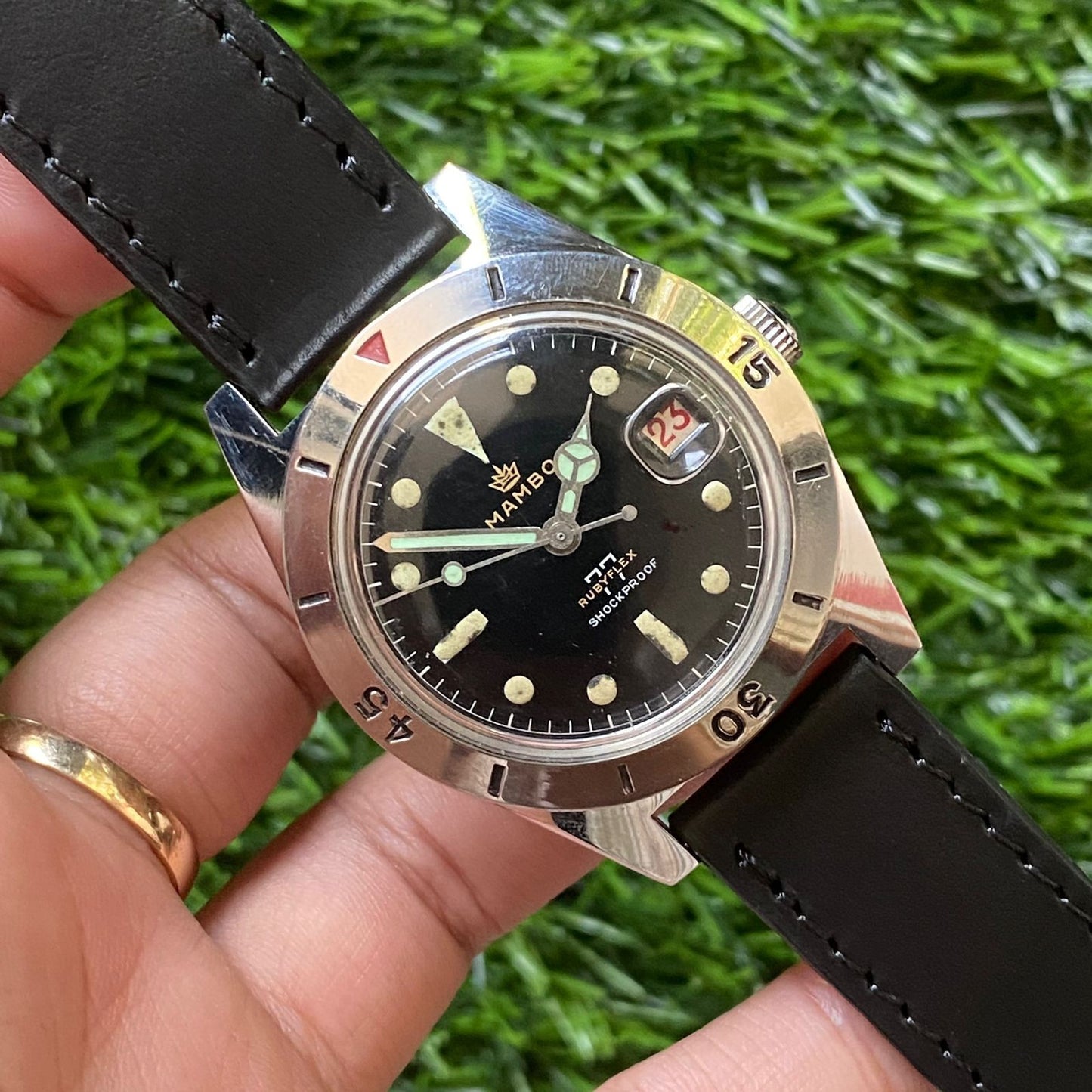 Rare Mamboo Rubyflex Quartz Shockproof Date Black Dial Vintage Swiss Watch Men