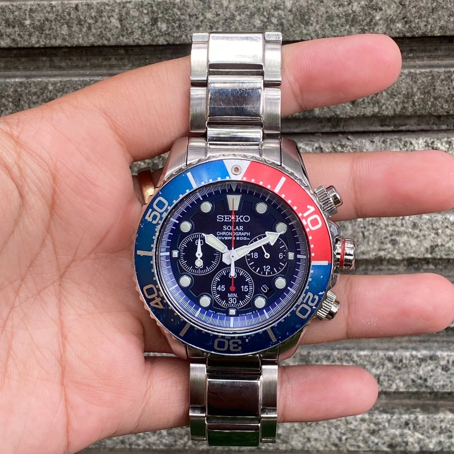 Rare Seiko Solar V175 Chronograph Pepsi Bezel Blue Dial Diver Watch Men