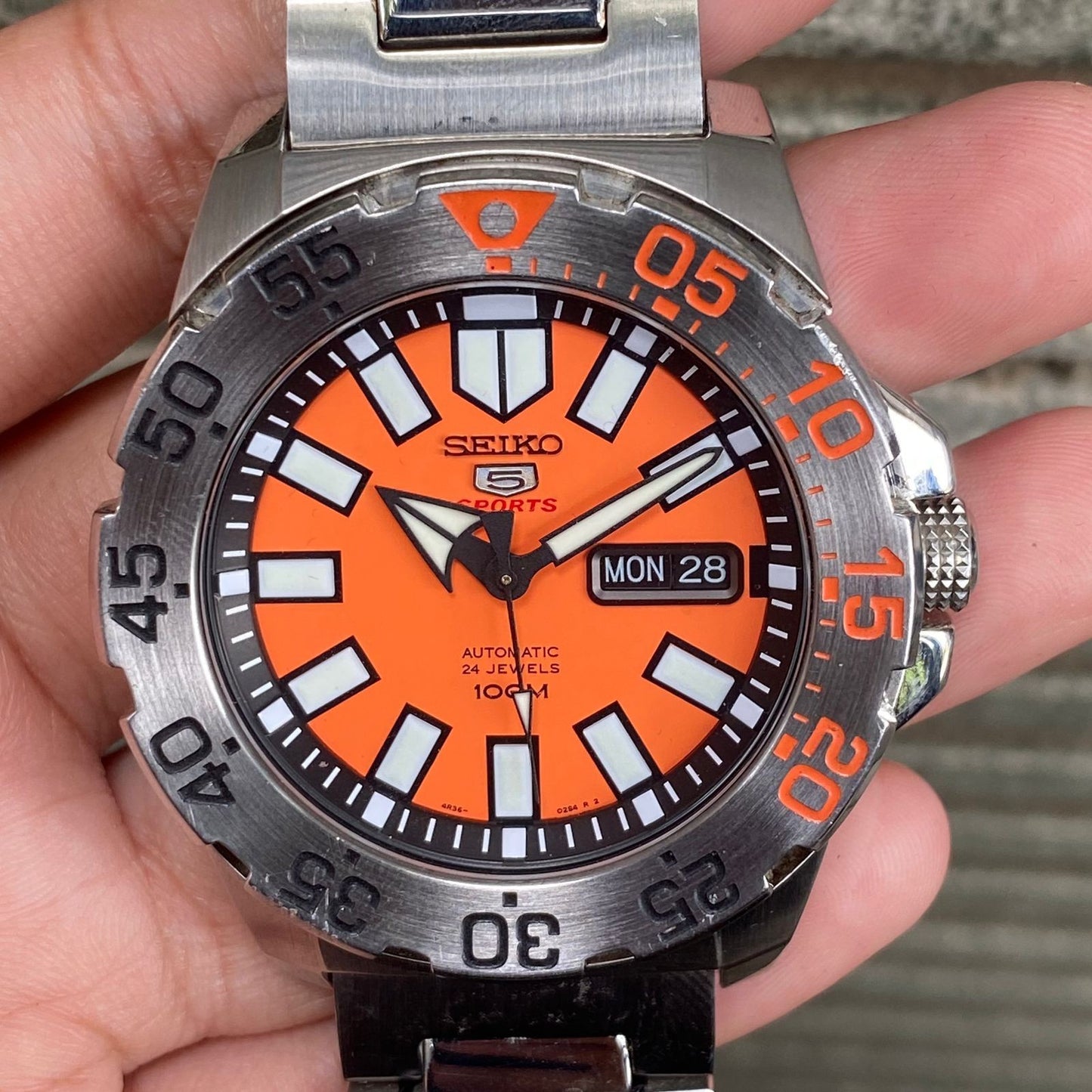 Rare Seiko 5 Sports SRP483K1 Baby Monster Orange Dial Automatic 24J Watch Men