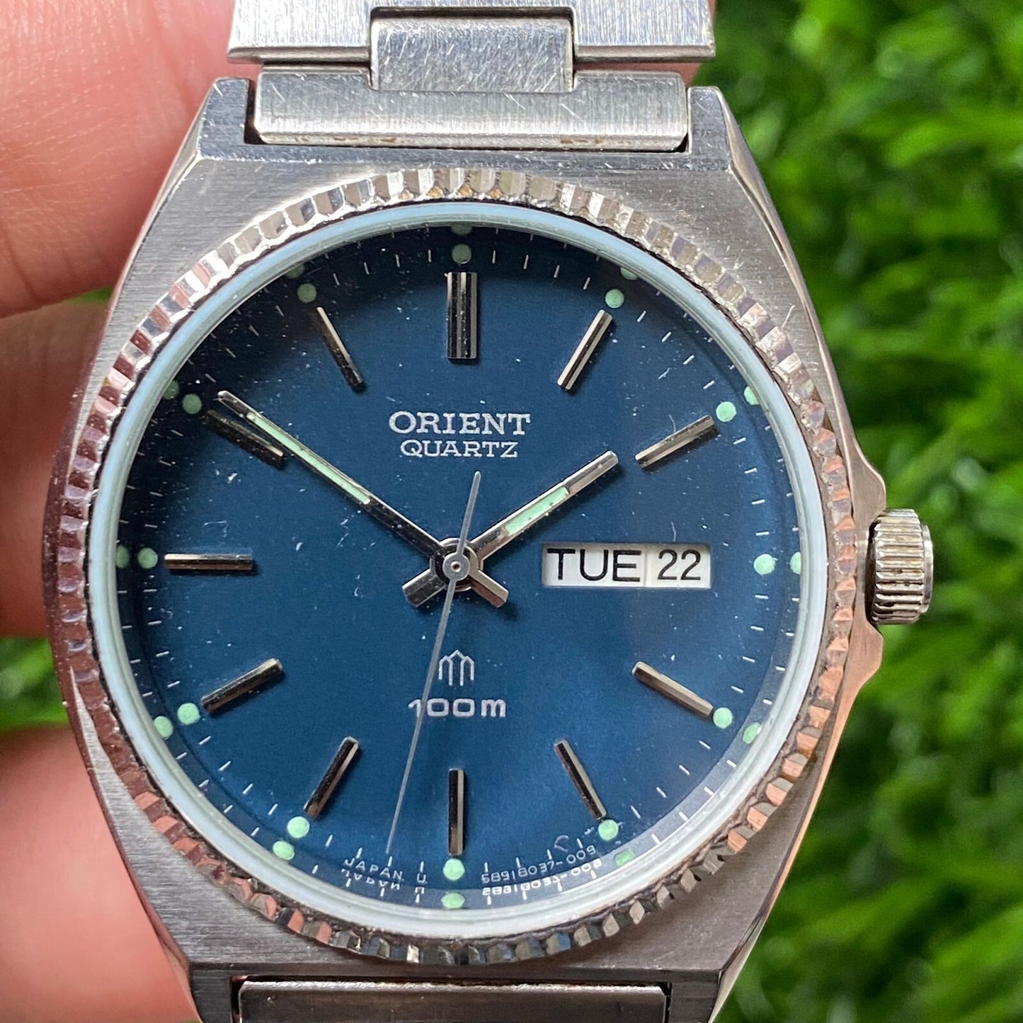 Rare Orient Quartz Day Date Blue Dial Stainless Baton Dress Watch Vintage Men JR