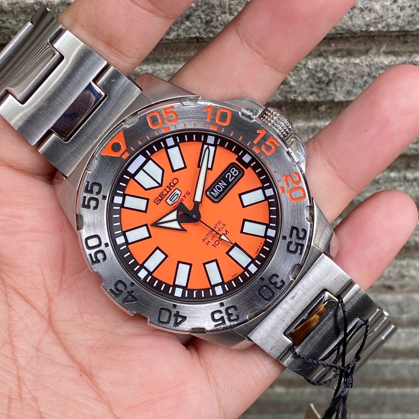 Rare Seiko 5 Sports SRP483K1 Baby Monster Orange Dial Automatic 24J Watch Men
