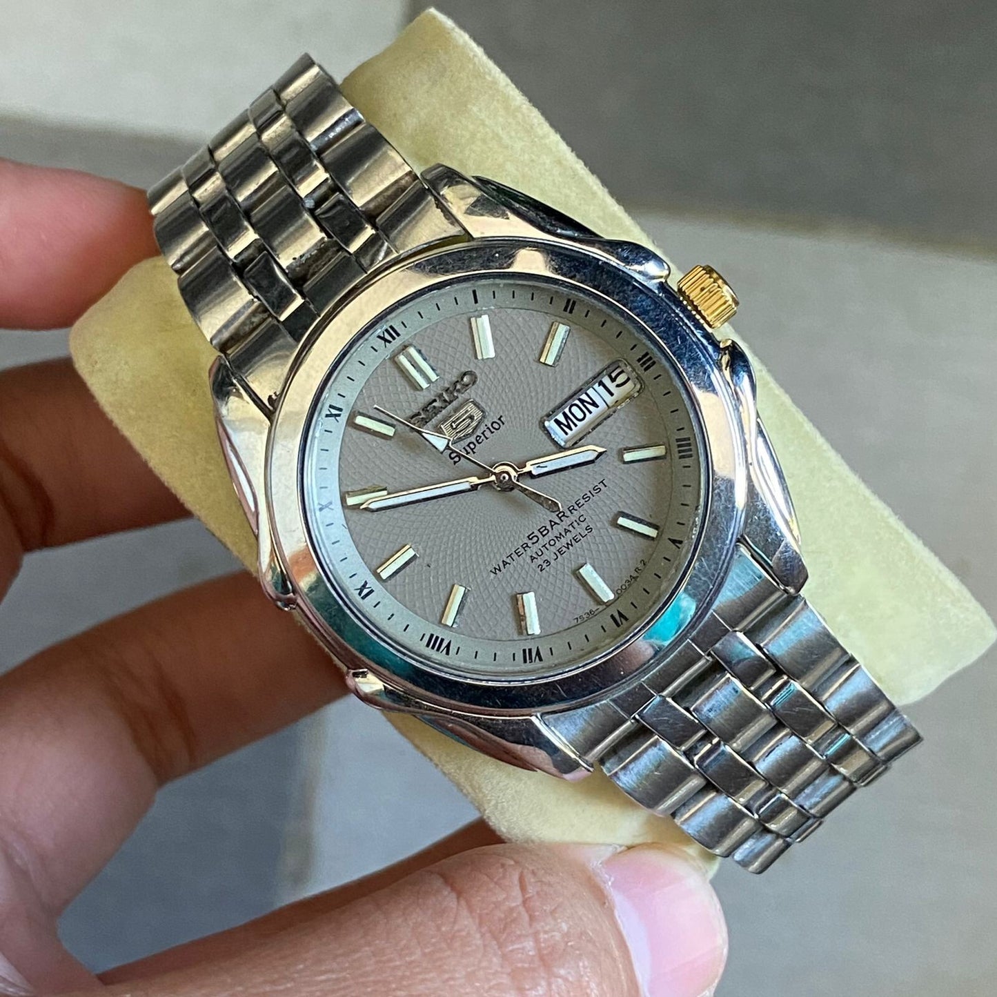 RARE Seiko Superior Automatic Gray Dial Whirlpool Day Date Vintage Men Watch