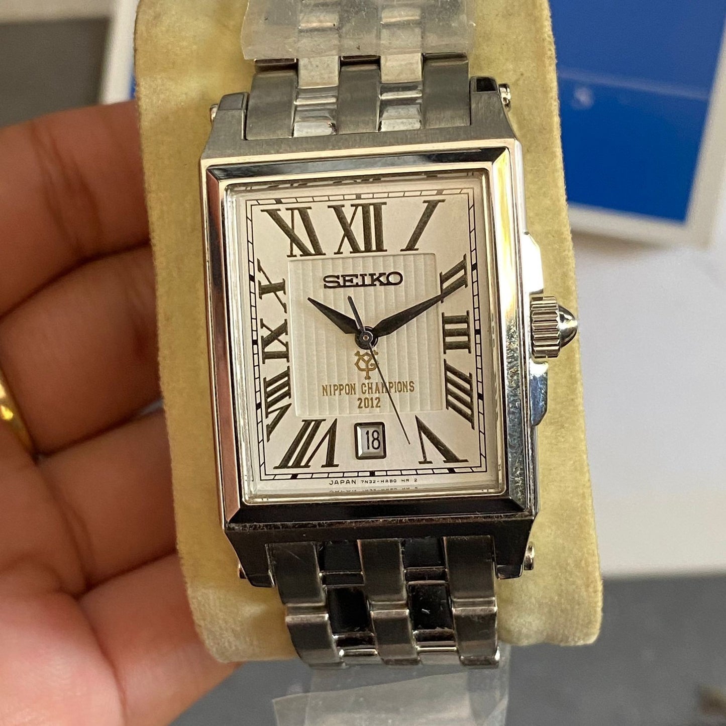 RARE Seiko Tank Nippon Champions 2002 Roman Index White Quartz Fullset Watch NOS