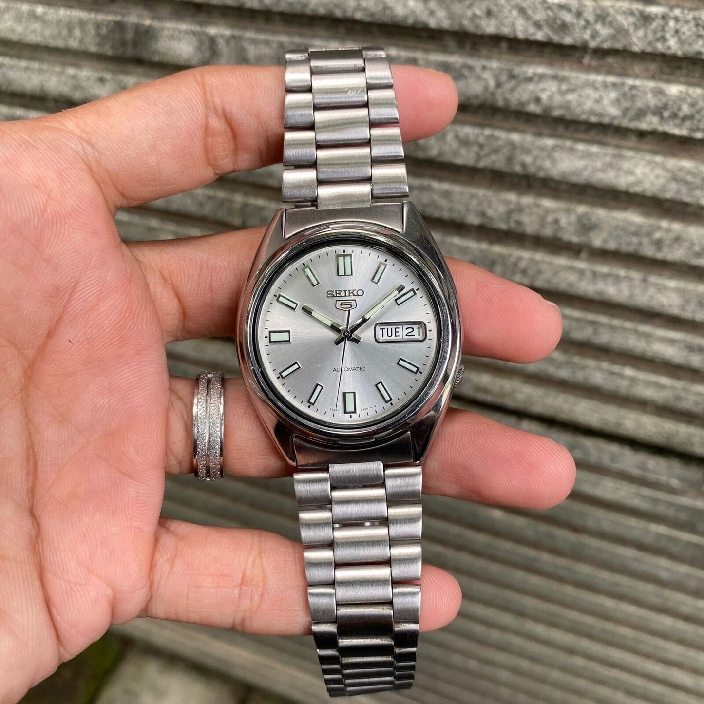 RARE Seiko 5 SNXS73 Day Date Silver Dial Automatic 7s26-0480 Vintage Men Watch