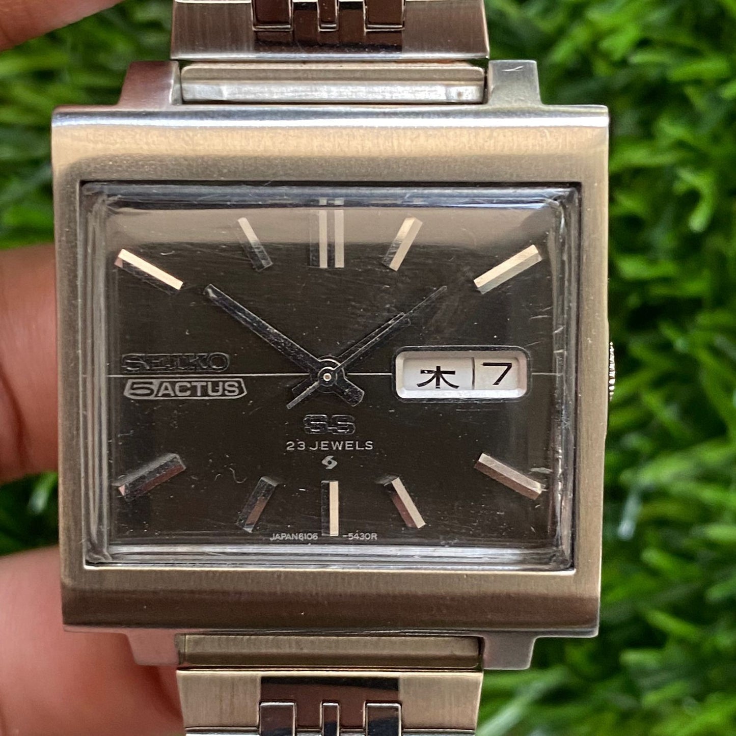Rare Seiko 5 Actus SS Square Day Date Automatic 6106-5440 Gray Dial Watch Men JR
