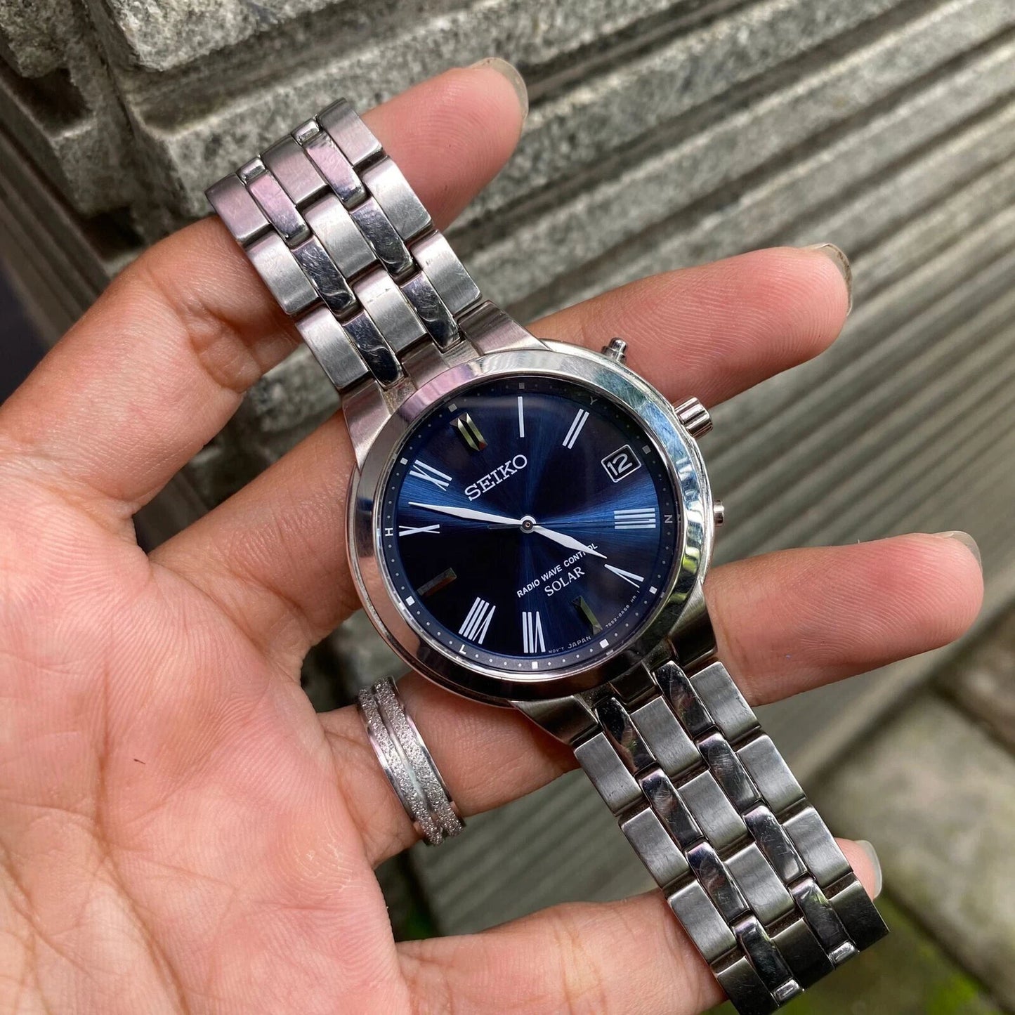 RARE Seiko Date Radio wave control Silver Round Solar Mens Watch Authentic