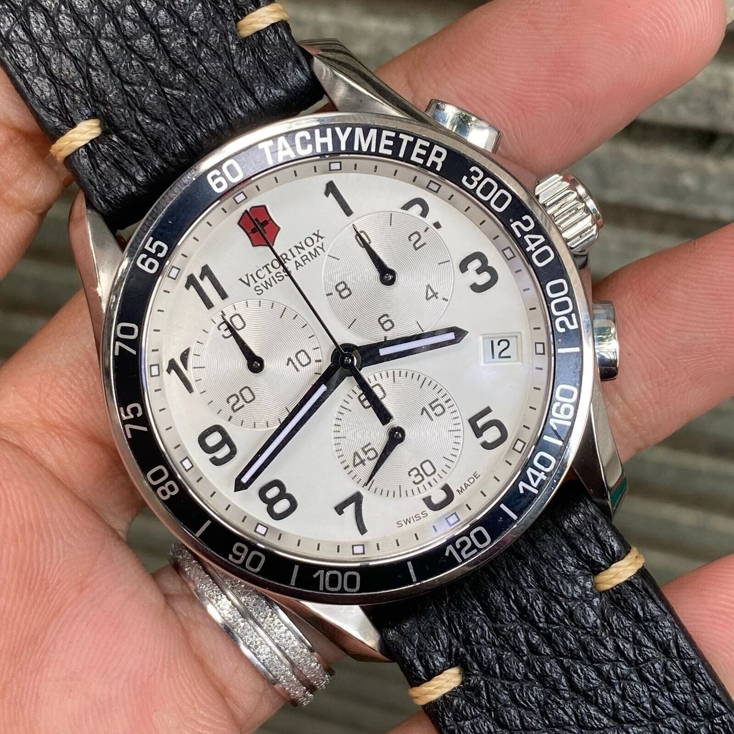 Rare Victorinox Swiss Army Chrono 241496 Chronograph Black Strap Men's Watch