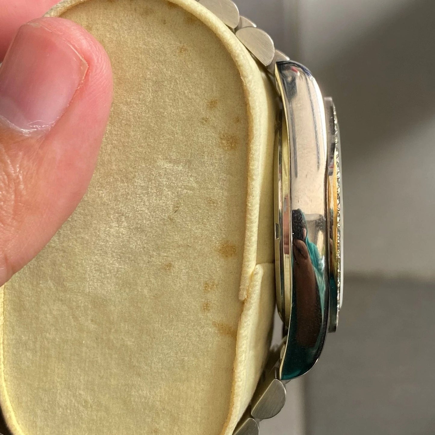 Rare Bulova President Day Date Quartz SIlver Index Diamond Bezel Vintage Watch