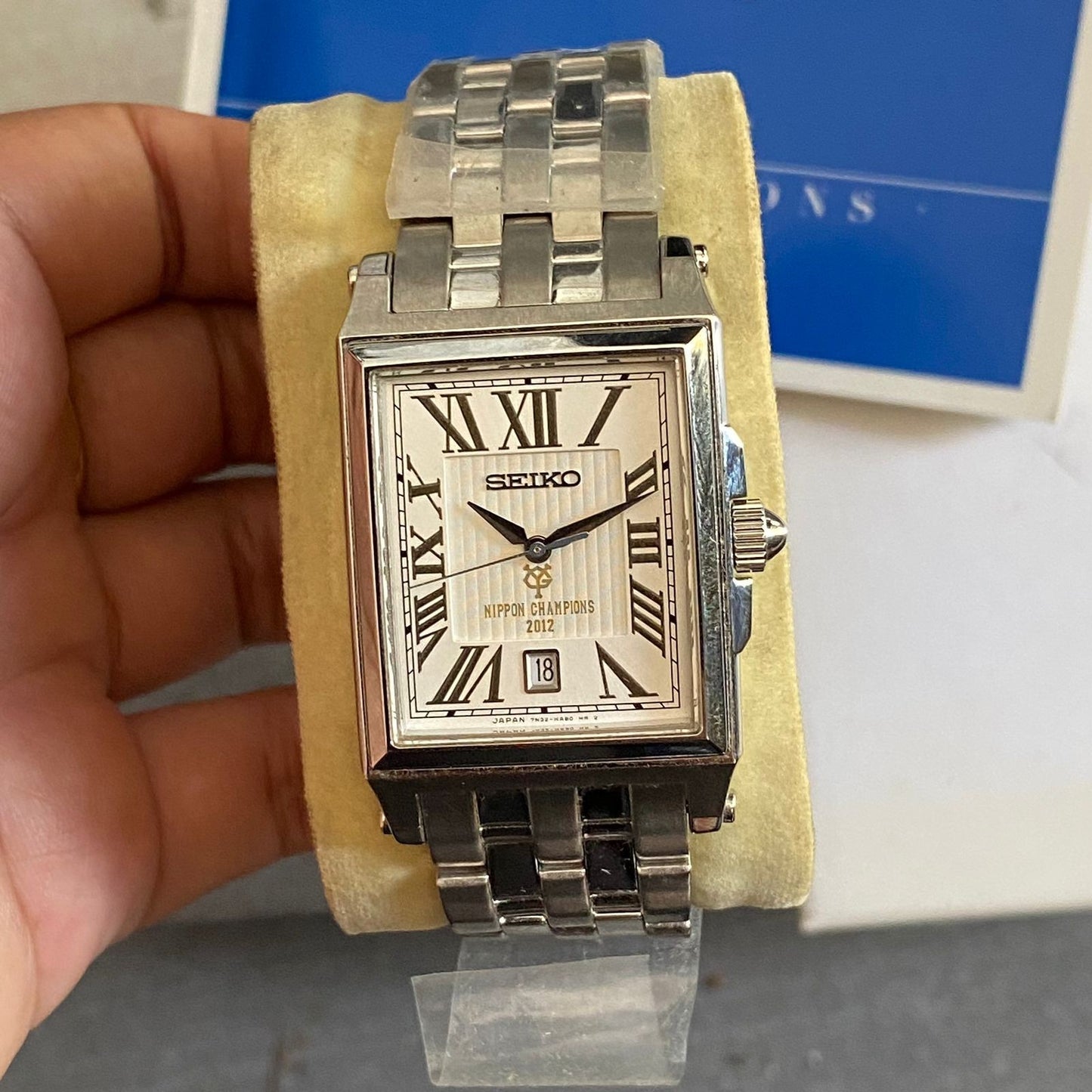 RARE Seiko Tank Nippon Champions 2002 Roman Index White Quartz Fullset Watch NOS