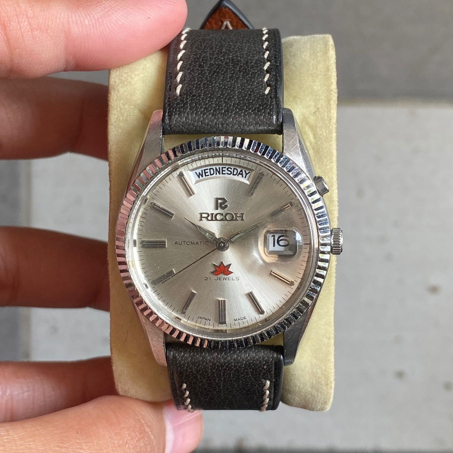 Rare Ricoh President Automatic Silver Dial Maple Leaf Day Date Vintage Watch Men