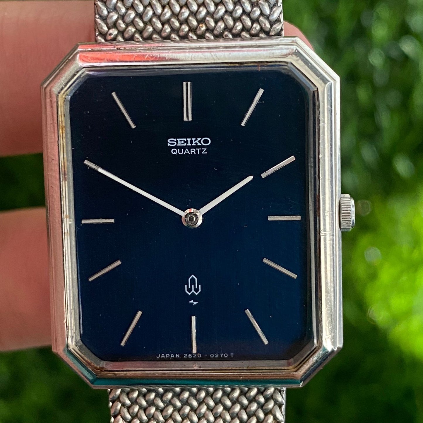 Rare Seiko Quartz 2620-5140 Tank Black Dial Baton Index Mesh Bracelet Vintage
