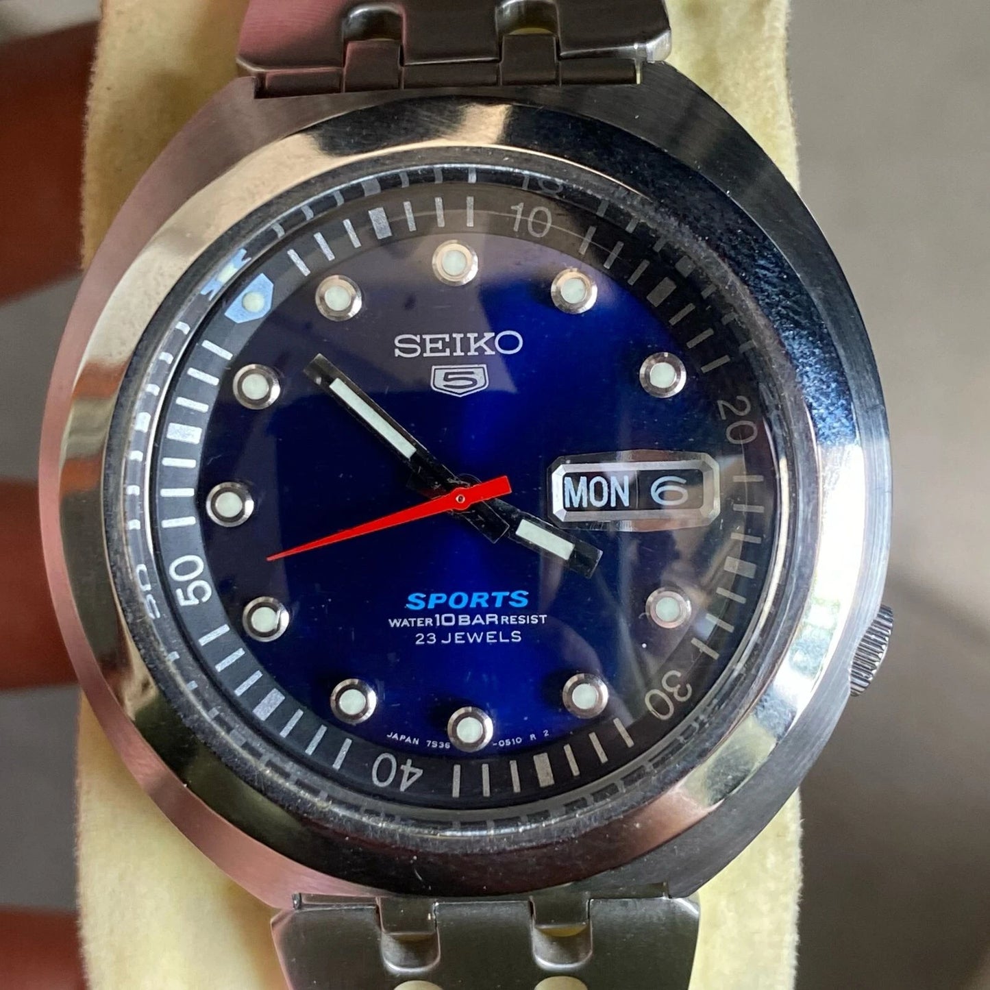 RARE Seiko SBSS011 Sushi Roll Reissue Automatic Day Date Blue Dial Vintage Watch