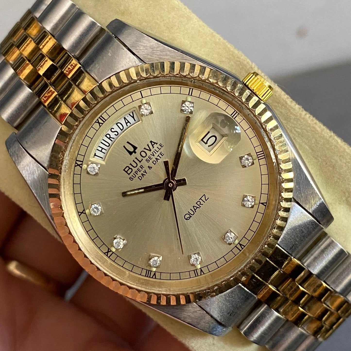 RARE Bulova Super Seville President Day Date Diamond Index Two Tone Watch Men