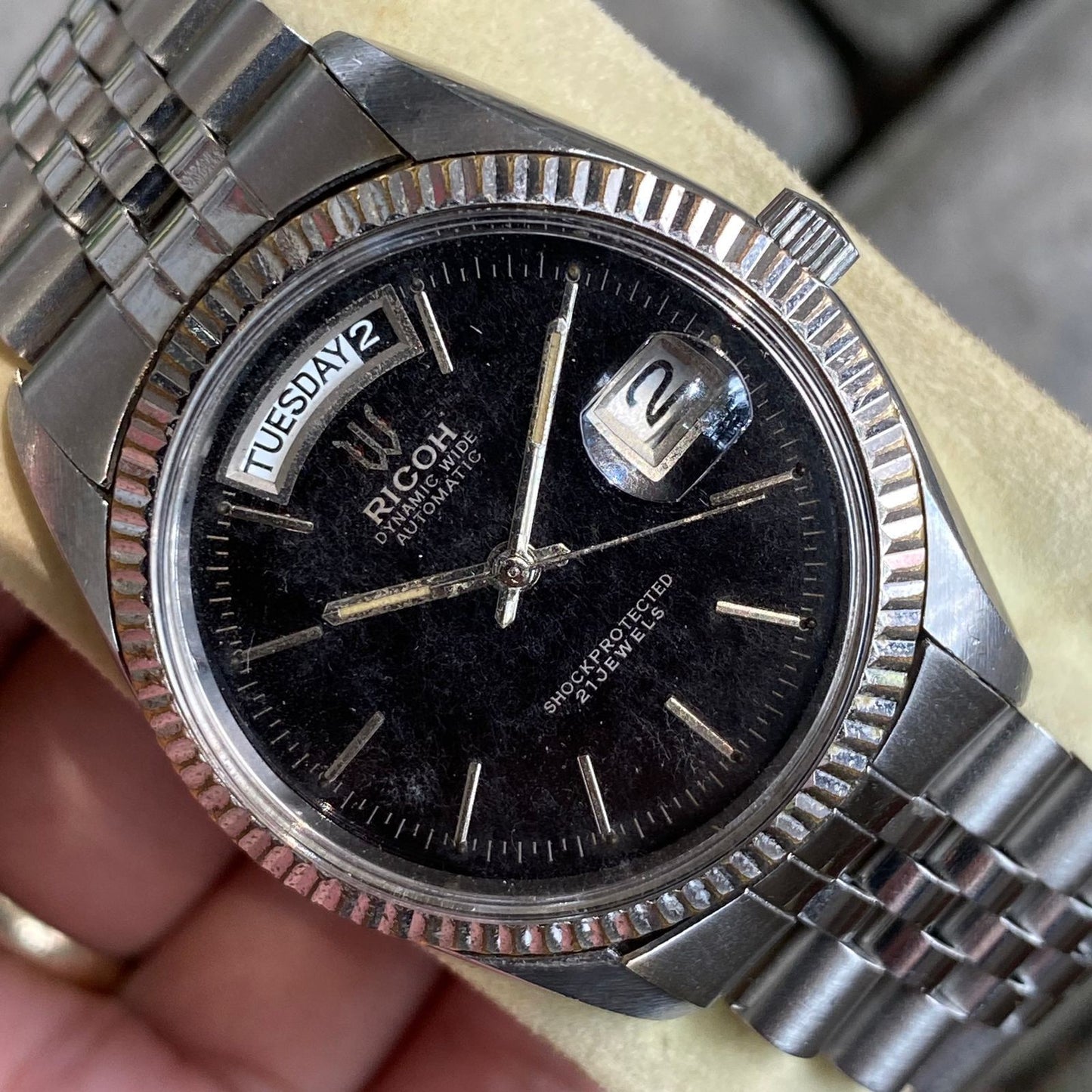 Rare Ricoh President Dynamic Wide Black Dial Automatic 21 Jewels Vintage Watch