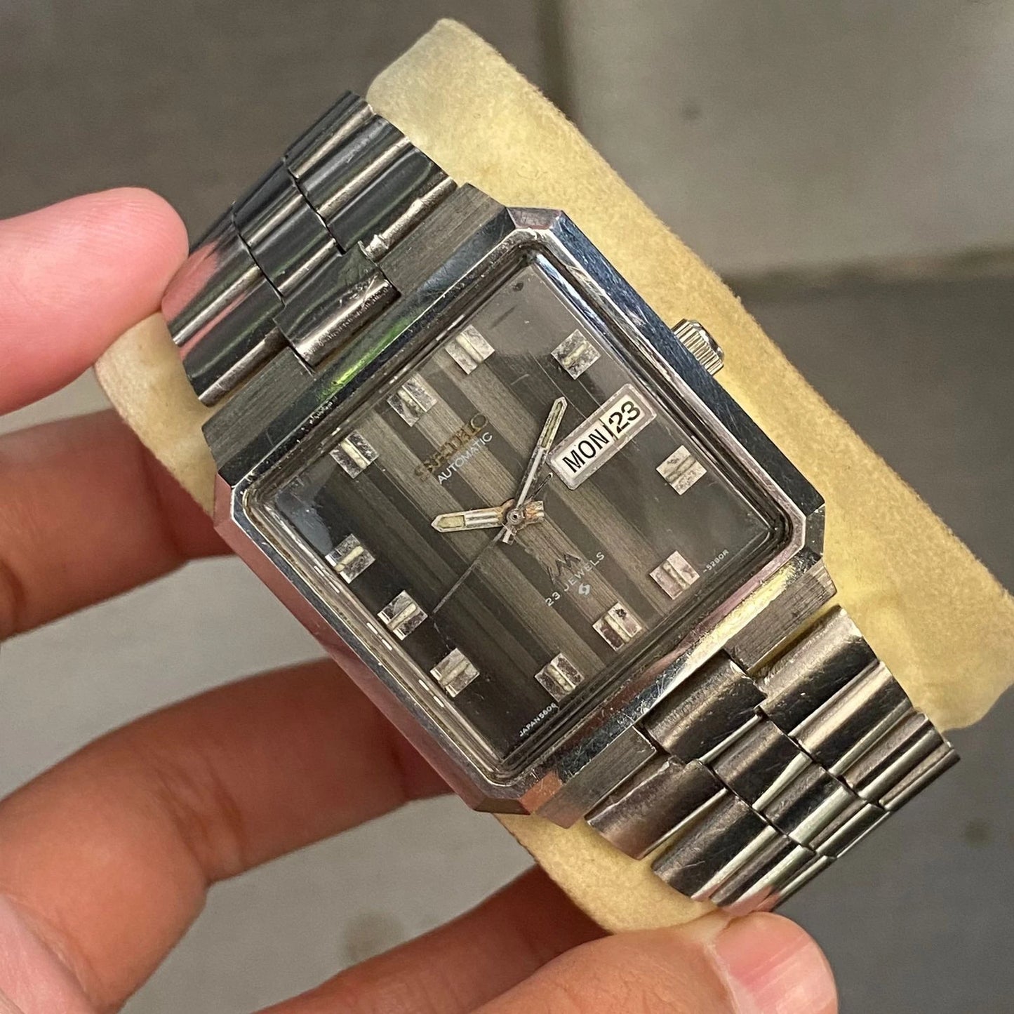 Rare Seiko Lord Matic LM Automatic 5606-5110 Day Date Gray Dial Vintage Watch
