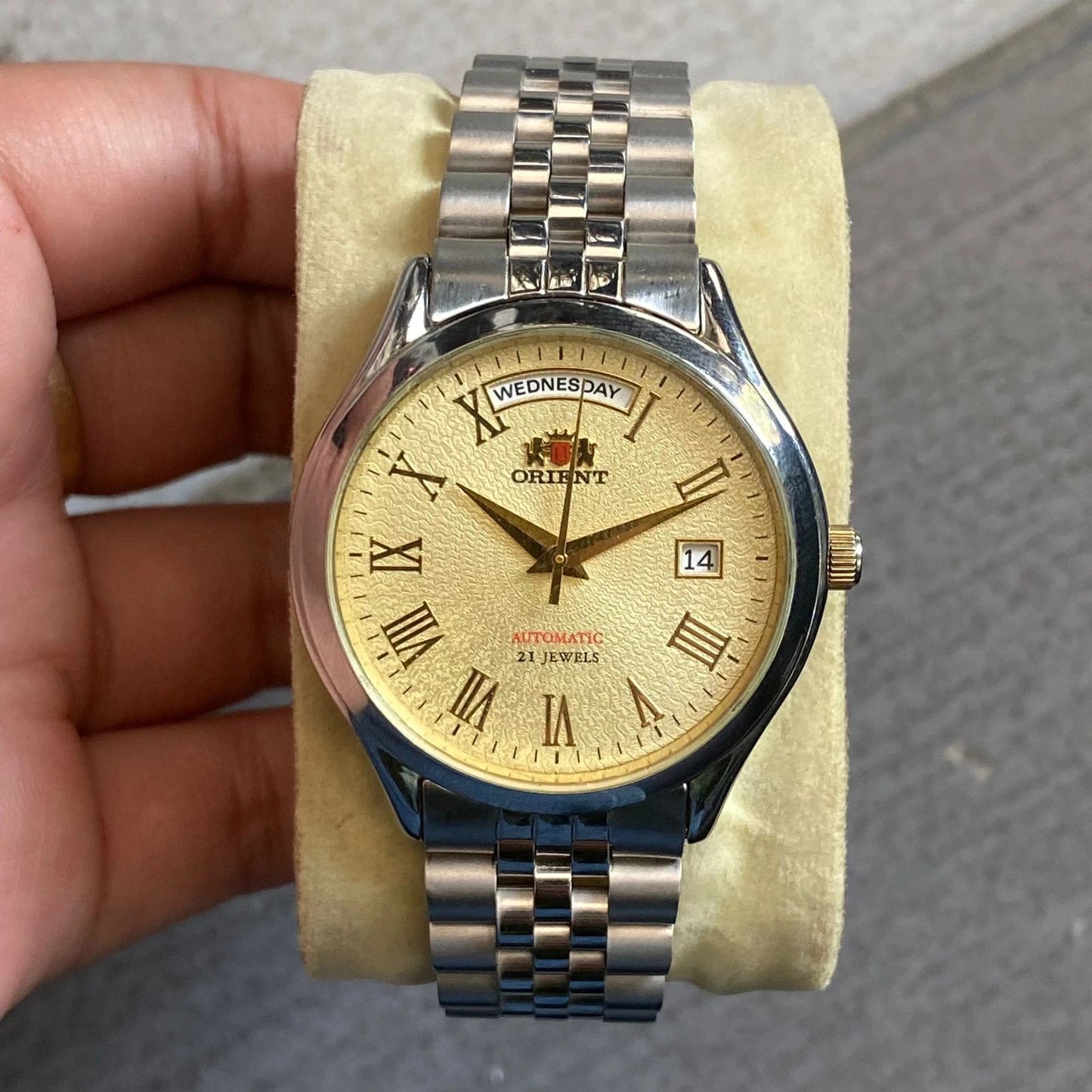Rare Orient President Automatic Roman Index Beige Dial Day Date Vintage Watch