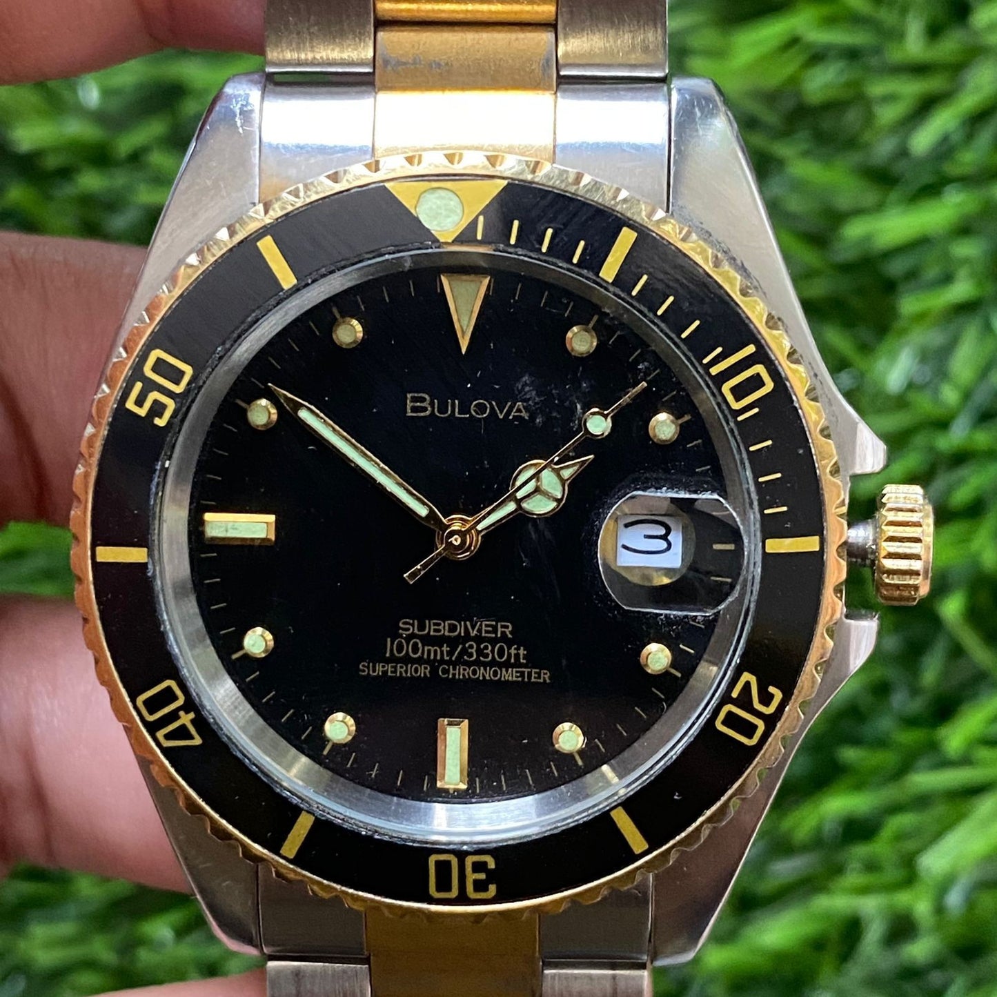 Rare Bulova Trident Subdiver Black Dial Date Two Tone Quartz Watch Men JR