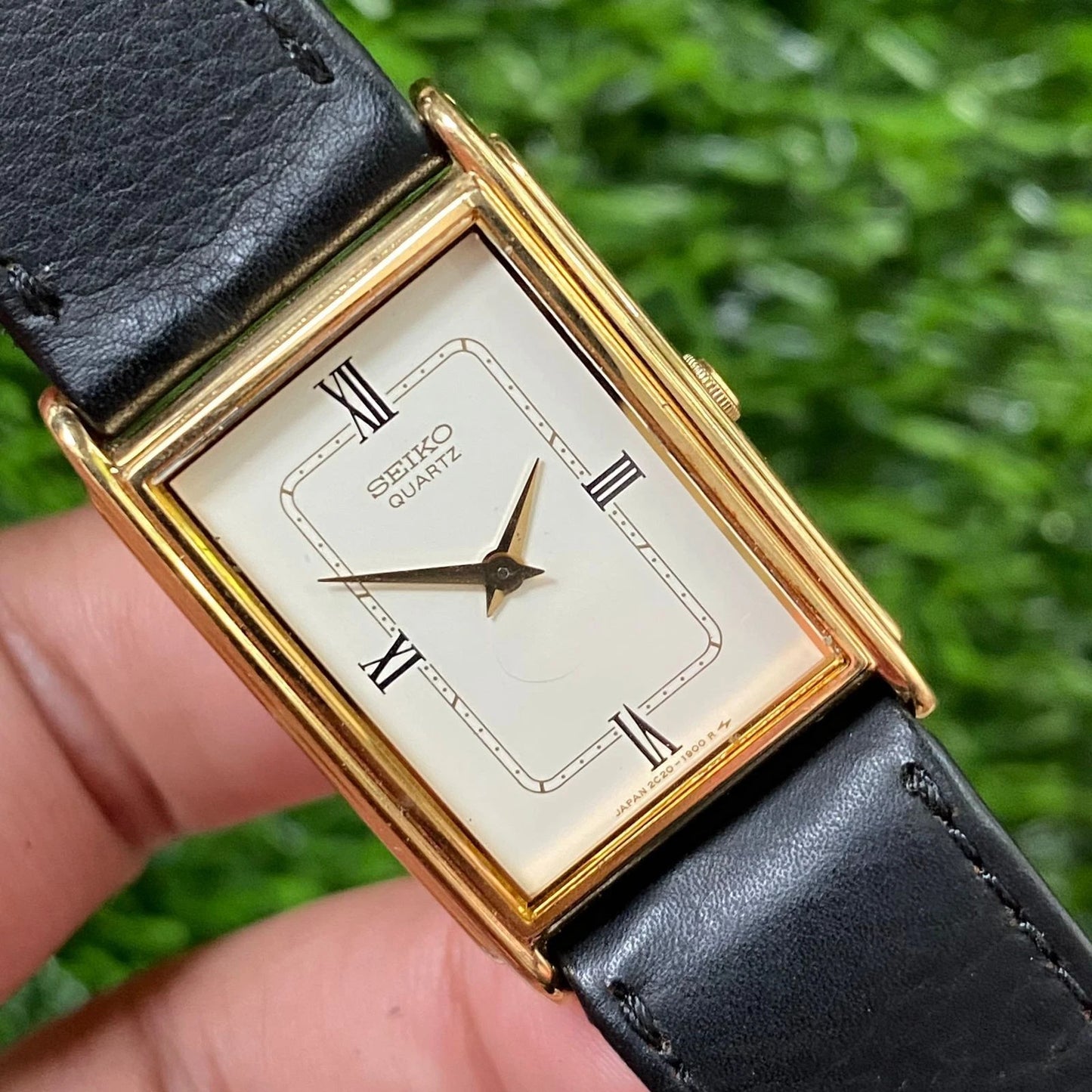 Rare Seiko Tank Quartz 2020-5670 White Dial Roman Index Watch Dress Classic