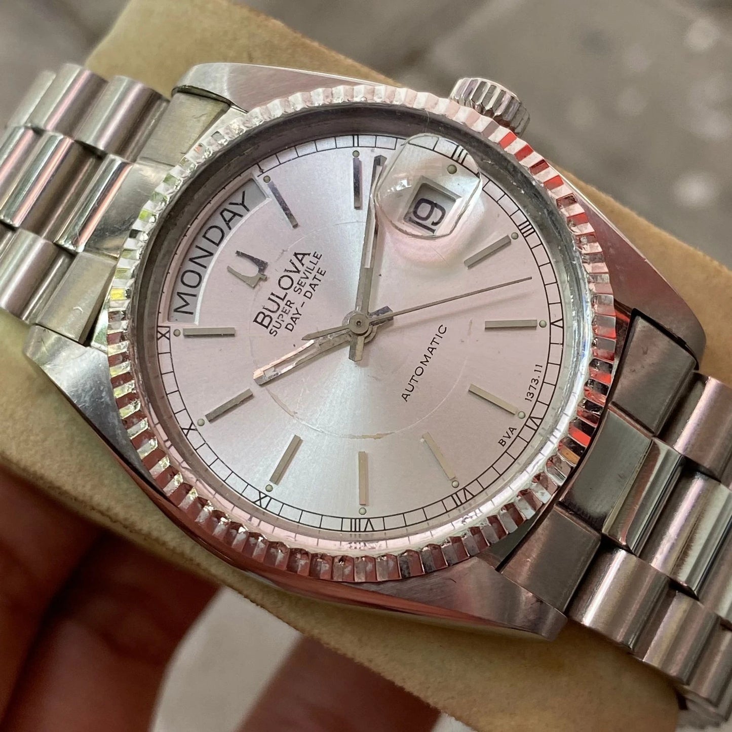 Rare Bulova President Super Seville Day Date Automatic Silver Vintage Watch Men