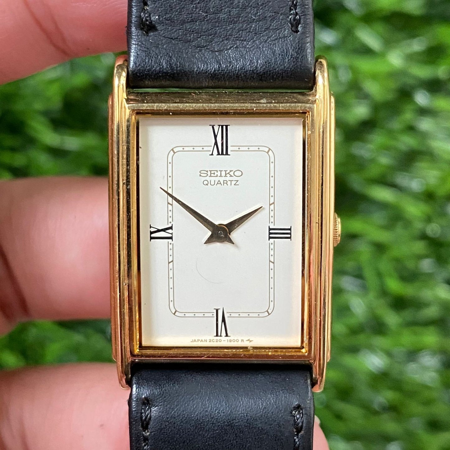 Rare Seiko Tank Quartz 2020-5670 White Dial Roman Index Watch Dress Classic