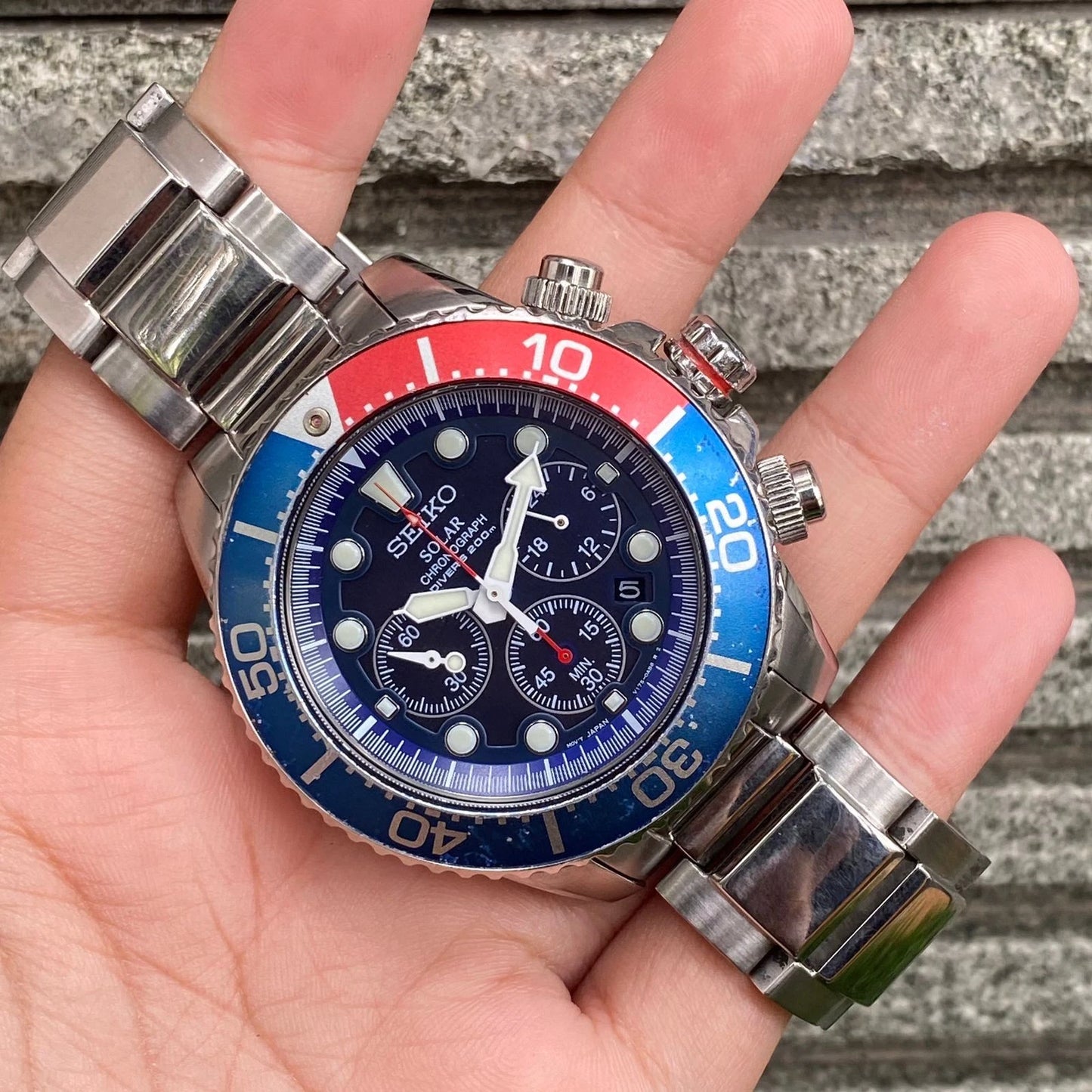 Rare Seiko Solar V175 Chronograph Pepsi Bezel Blue Dial Diver Watch Men