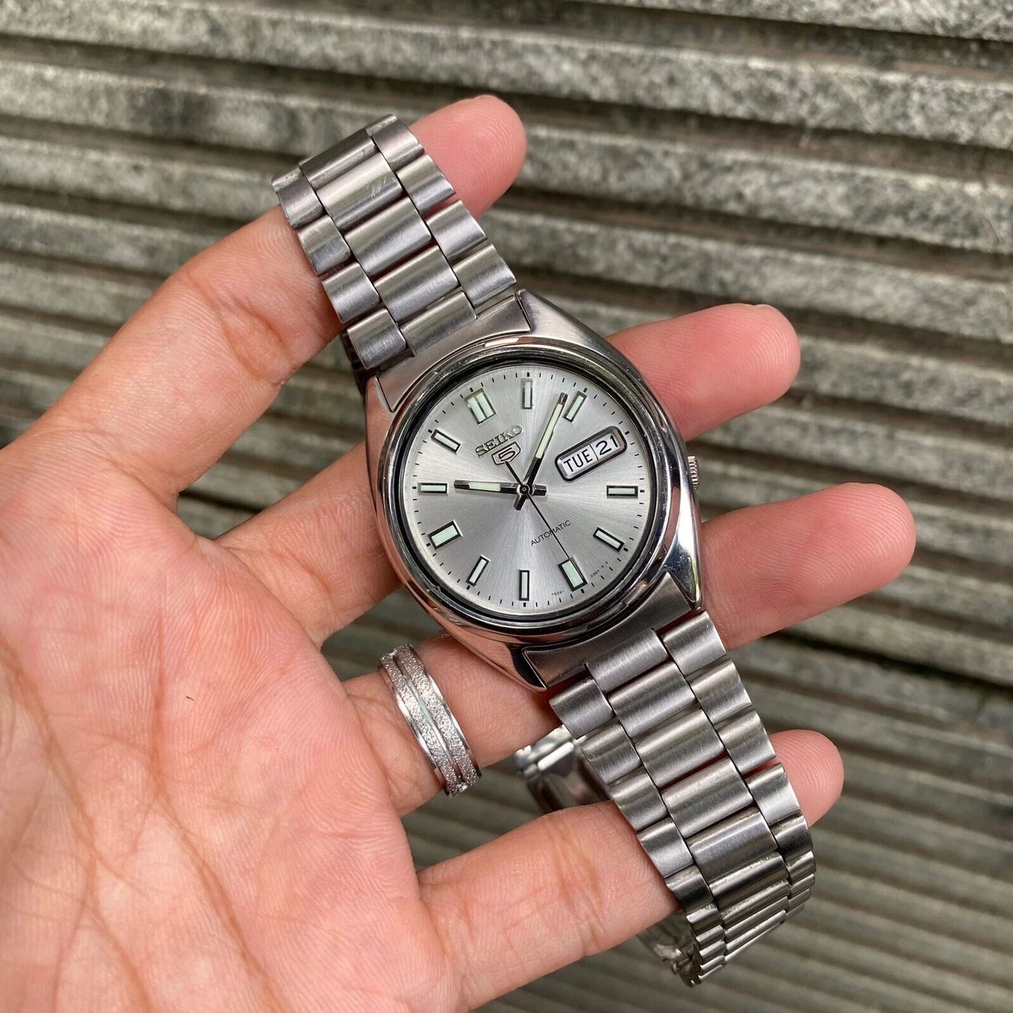 RARE Seiko 5 SNXS73 Day Date Silver Dial Automatic 7s26-0480 Vintage Men Watch