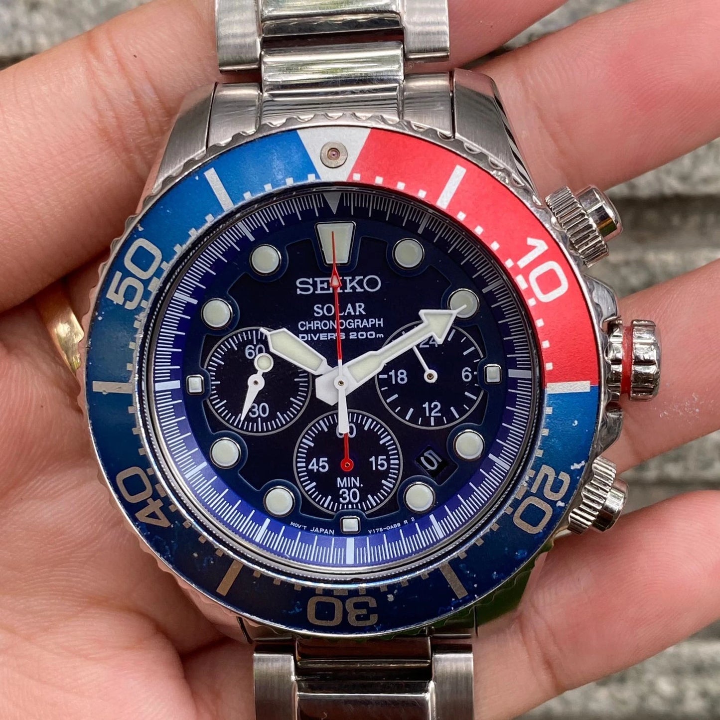 Rare Seiko Solar V175 Chronograph Pepsi Bezel Blue Dial Diver Watch Men