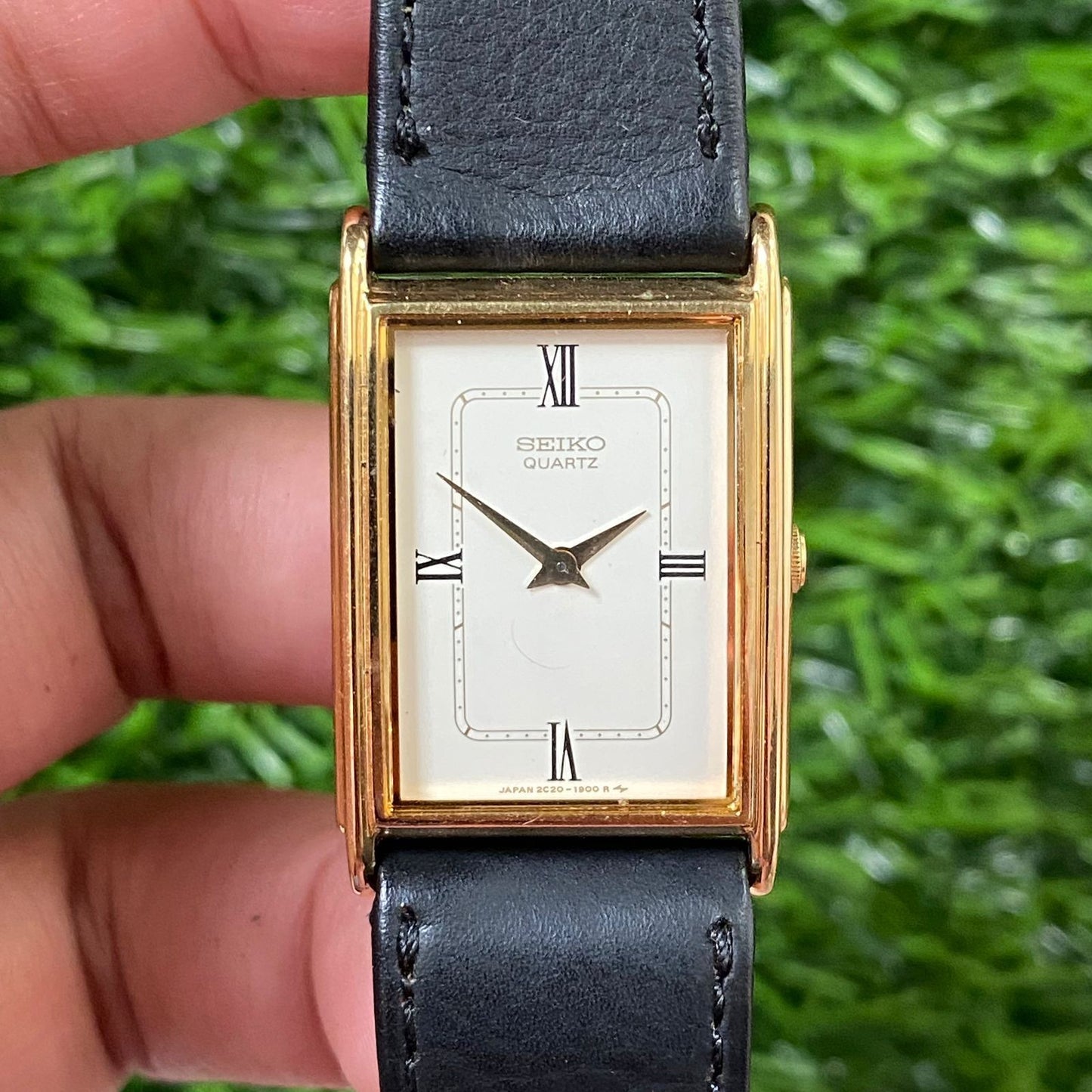 Rare Seiko Tank Quartz 2020-5670 White Dial Roman Index Watch Dress Classic
