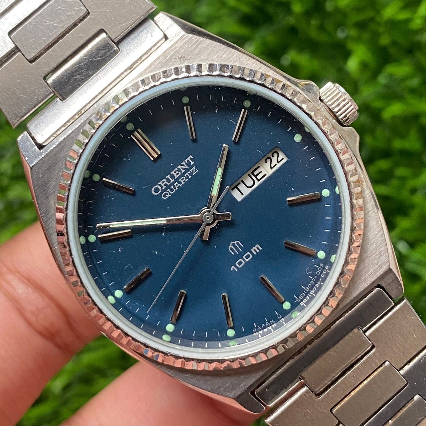 Rare Orient Quartz Day Date Blue Dial Stainless Baton Dress Watch Vintage Men JR