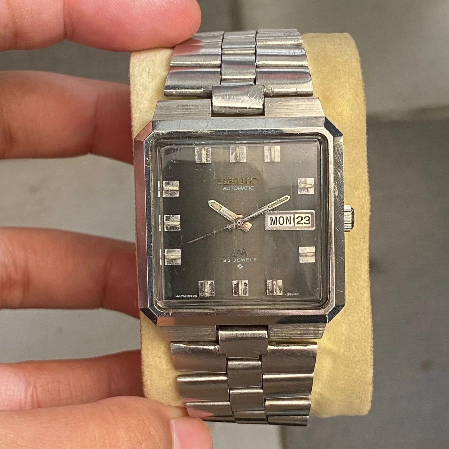 Rare Seiko Lord Matic LM Automatic 5606-5110 Day Date Gray Dial Vintage Watch