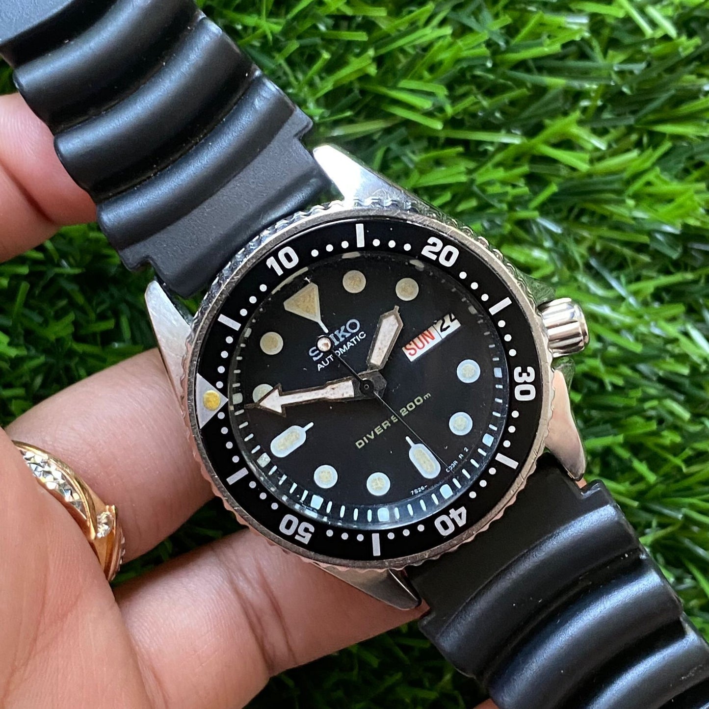 Rare Seiko SKX013 Diver Automatic Midsize Day Date Black Dial Sport Watch Men