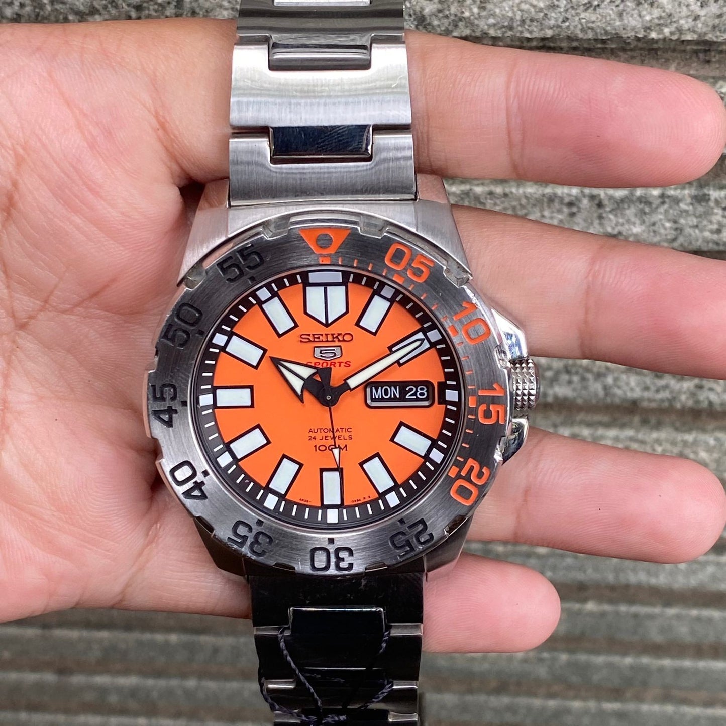 Rare Seiko 5 Sports SRP483K1 Baby Monster Orange Dial Automatic 24J Watch Men