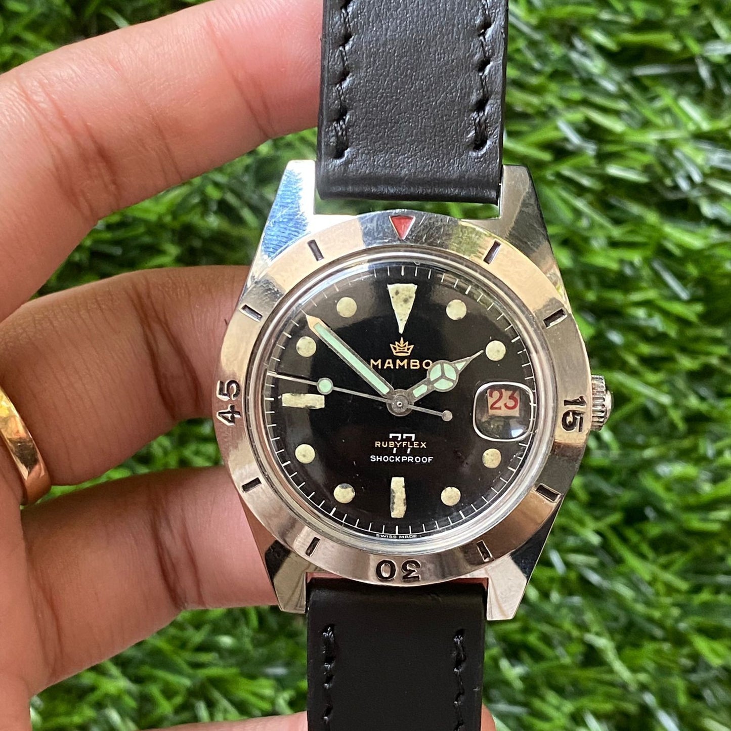 Rare Mamboo Rubyflex Quartz Shockproof Date Black Dial Vintage Swiss Watch Men