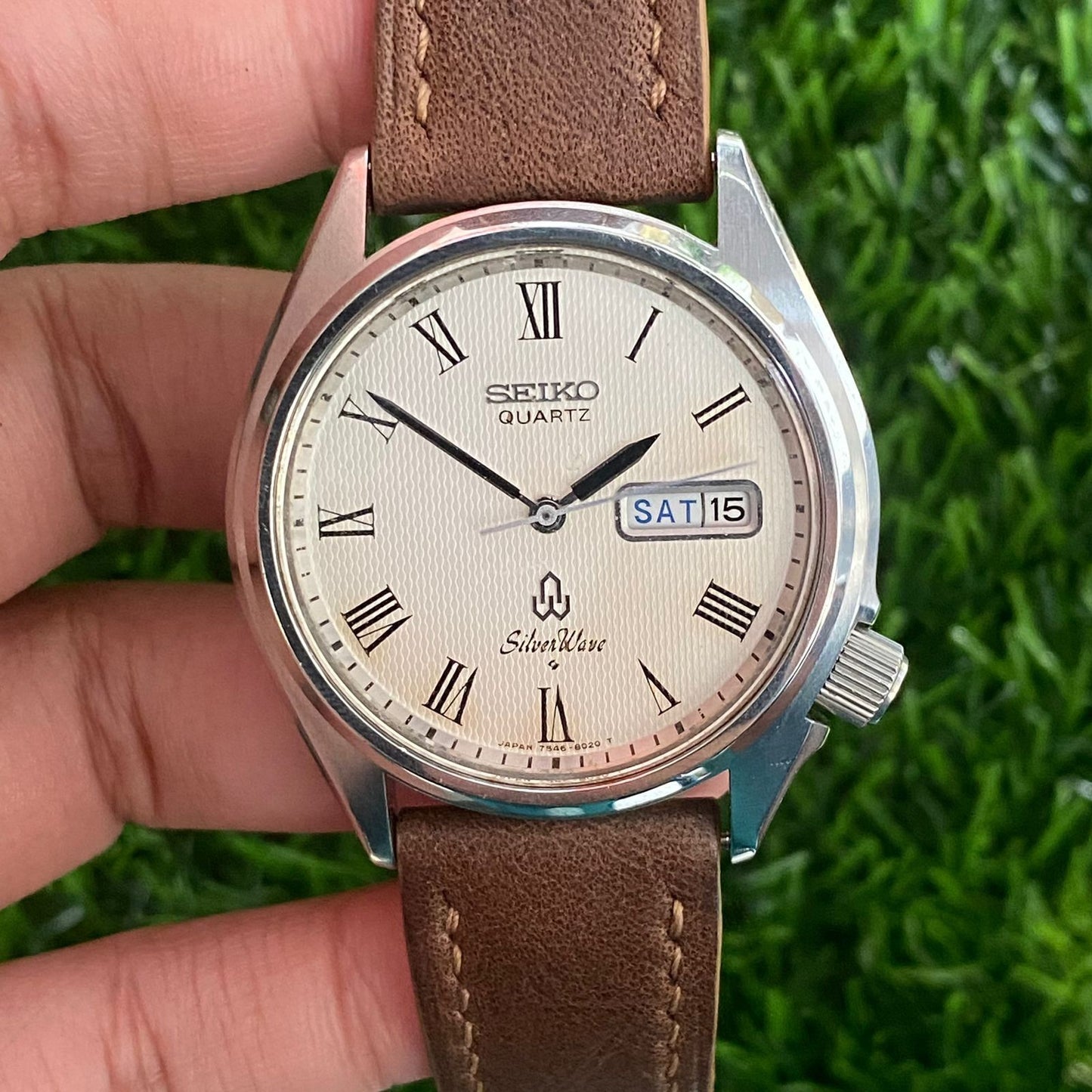 Rare Seiko Silverwave Quartz White Dial Roman Index Aging Vintage Dress Watch