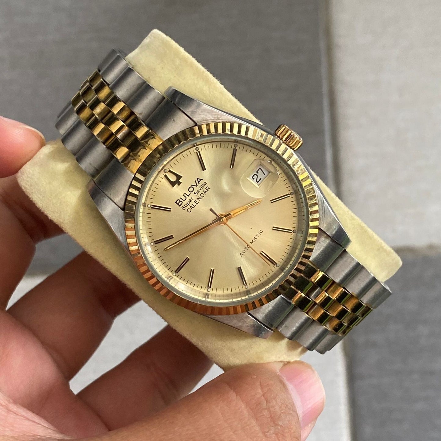 Rare Bulova Super Seville Calender Automatic Date Two Tone Gold Dial Watch Men