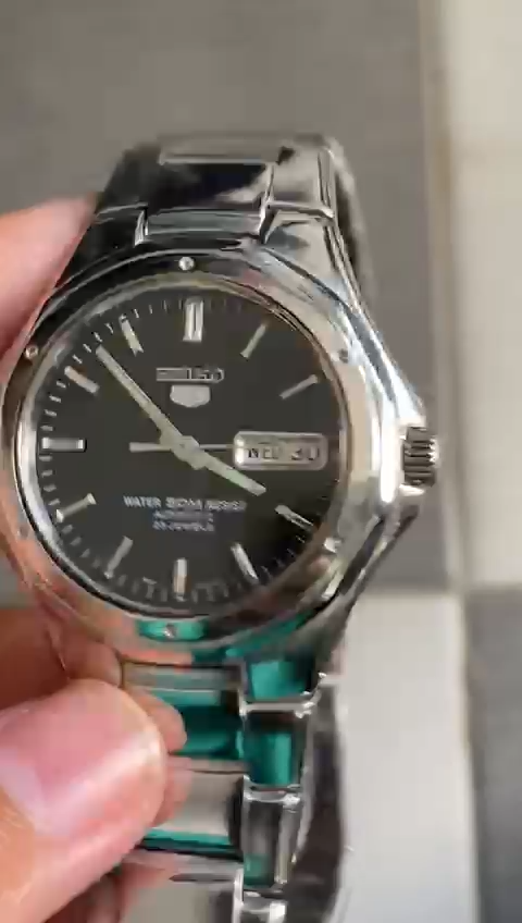 Rare Seiko 5 Finder SNZE65 Automatic Oak Style Day Date Vintage Men Watch