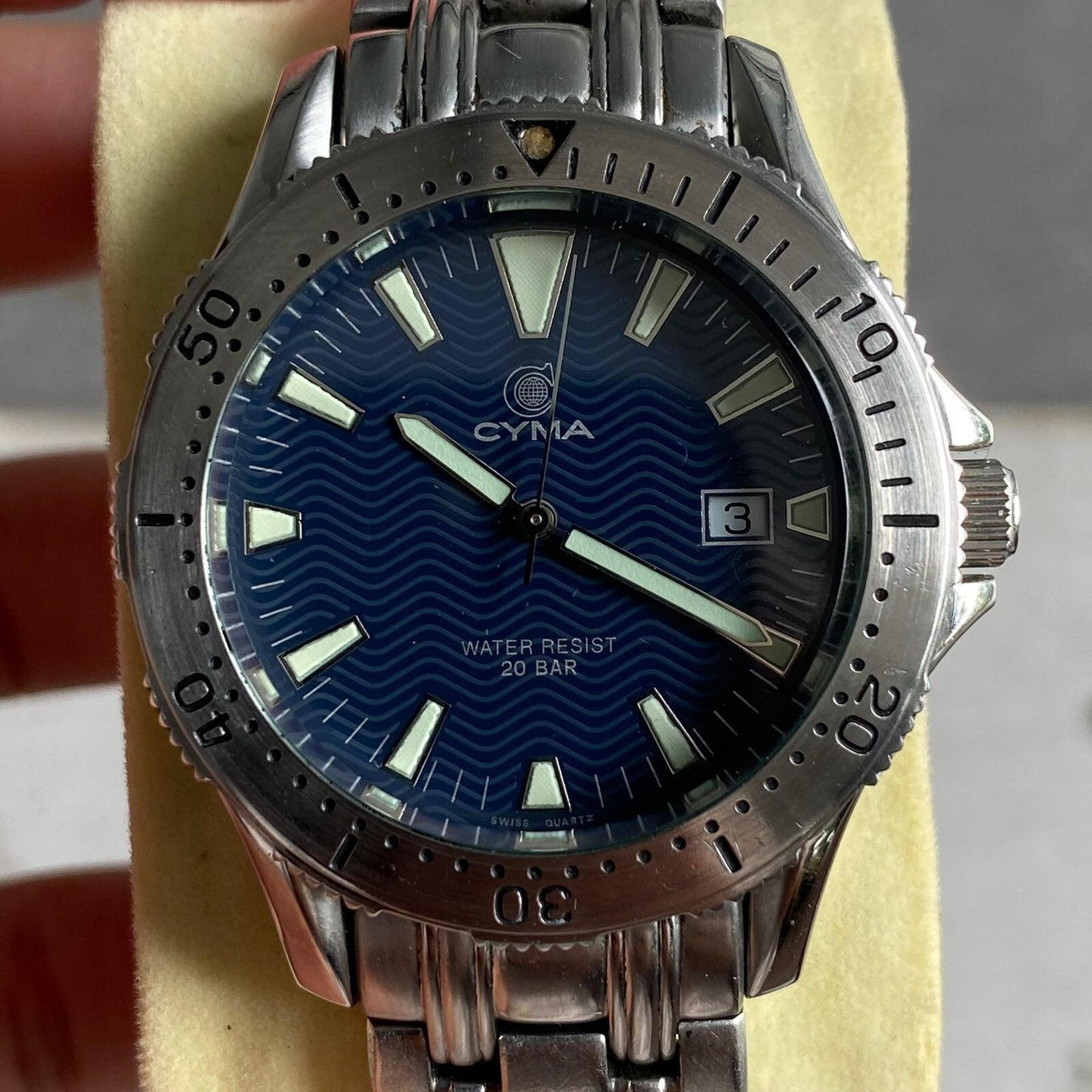 Rare Cyma Diver Master Quartz 200 meter Blue Dial Steel Swiss Watch Men Vintage