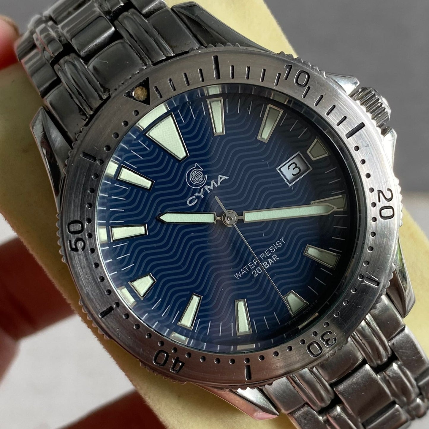 Rare Cyma Diver Master Quartz 200 meter Blue Dial Steel Swiss Watch Men Vintage