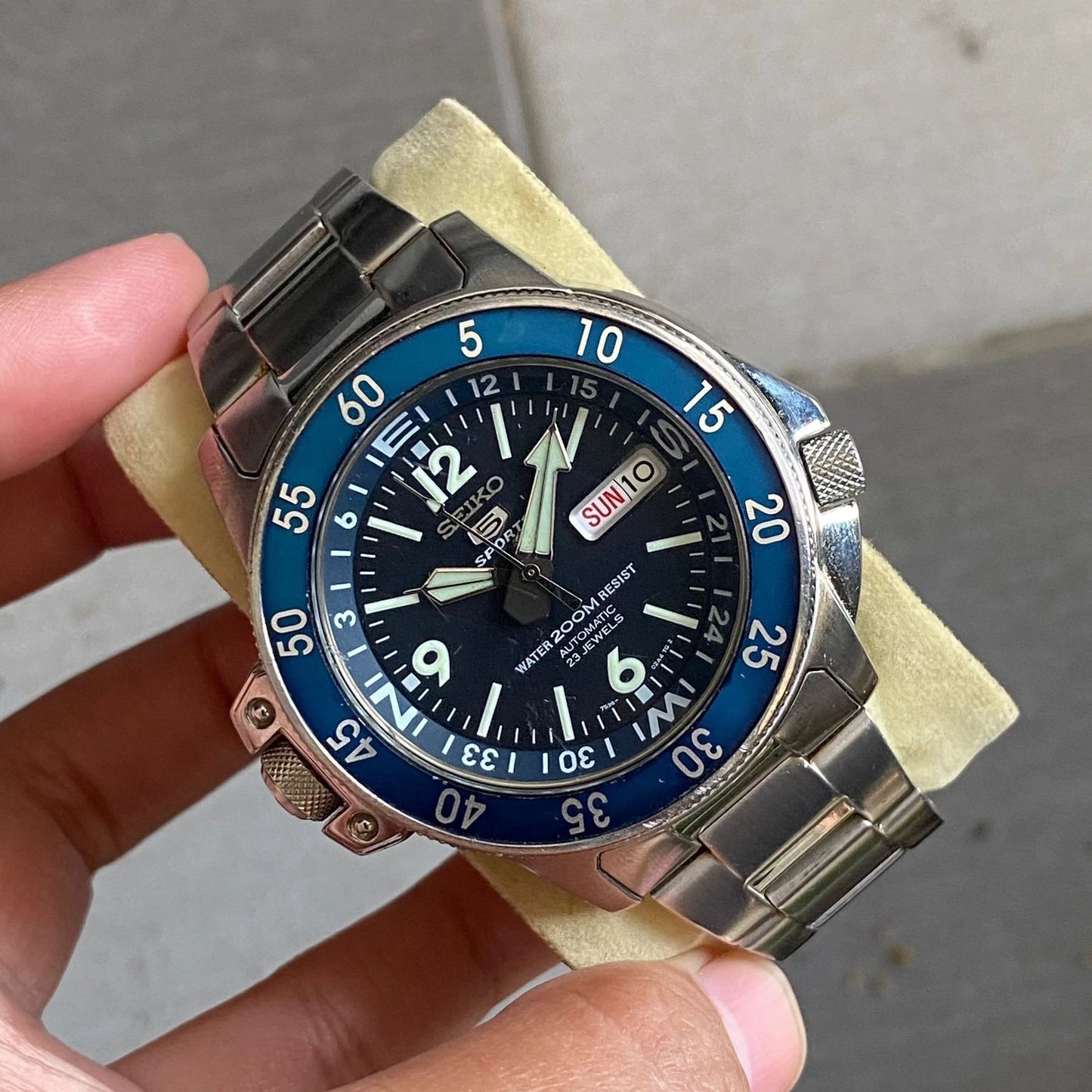 RARE Seiko 5 Sports Atlas Blue Dial Automatic SKZ209 Map Meter Diver Watch Men
