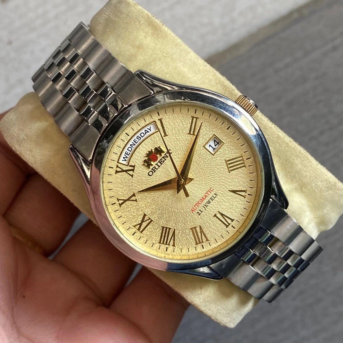 Rare Orient President Automatic Roman Index Beige Dial Day Date Vintage Watch