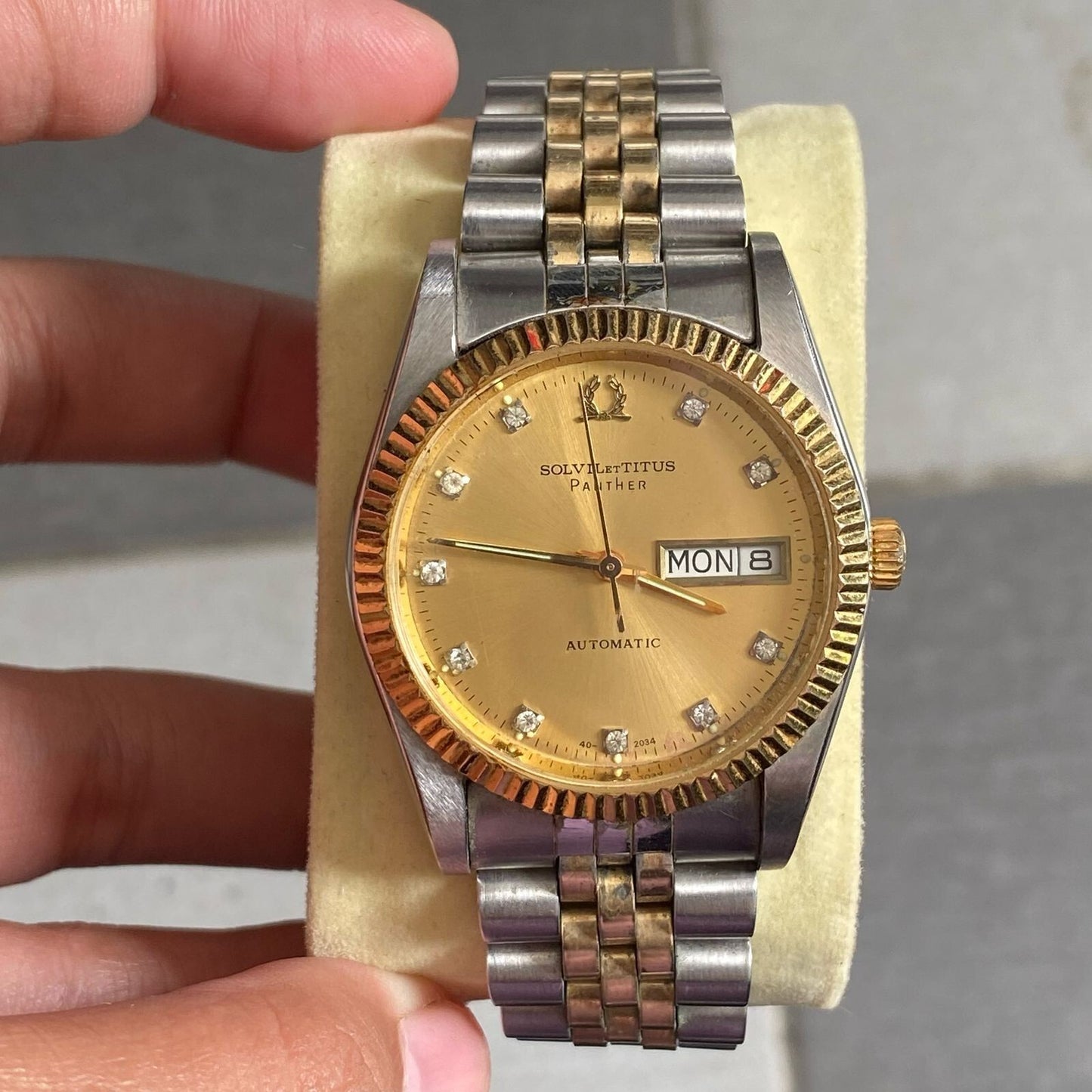 RARE Solvil et Titus Automatic Index Diamond Day Date Two Tone Vintage Watch
