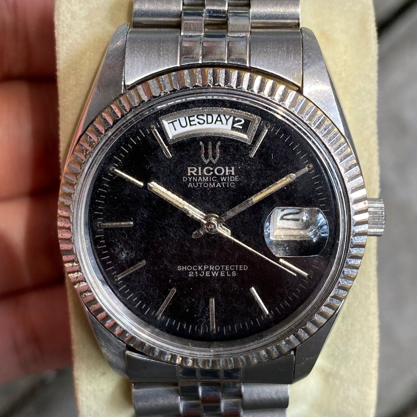 Rare Ricoh President Dynamic Wide Black Dial Automatic 21 Jewels Vintage Watch
