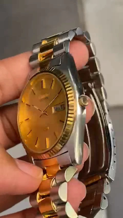 Rare Seiko Quartz 5Y23-8A60 SQ Day Date Gold Dial Two Tone Vintage Watch Men