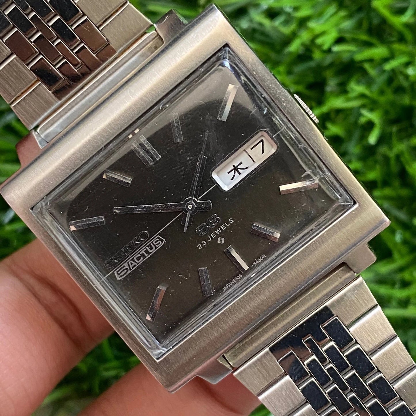 Rare Seiko 5 Actus SS Square Day Date Automatic 6106-5440 Gray Dial Watch Men JR