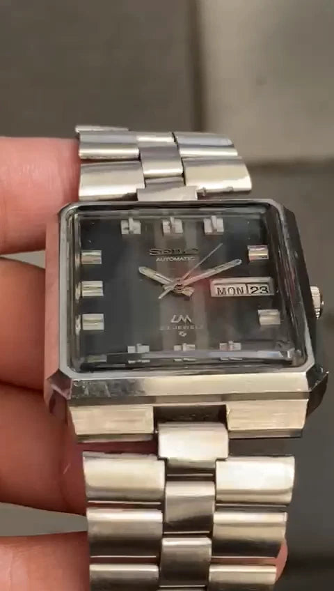 Rare Seiko Lord Matic LM Automatic 5606-5110 Day Date Gray Dial Vintage Watch