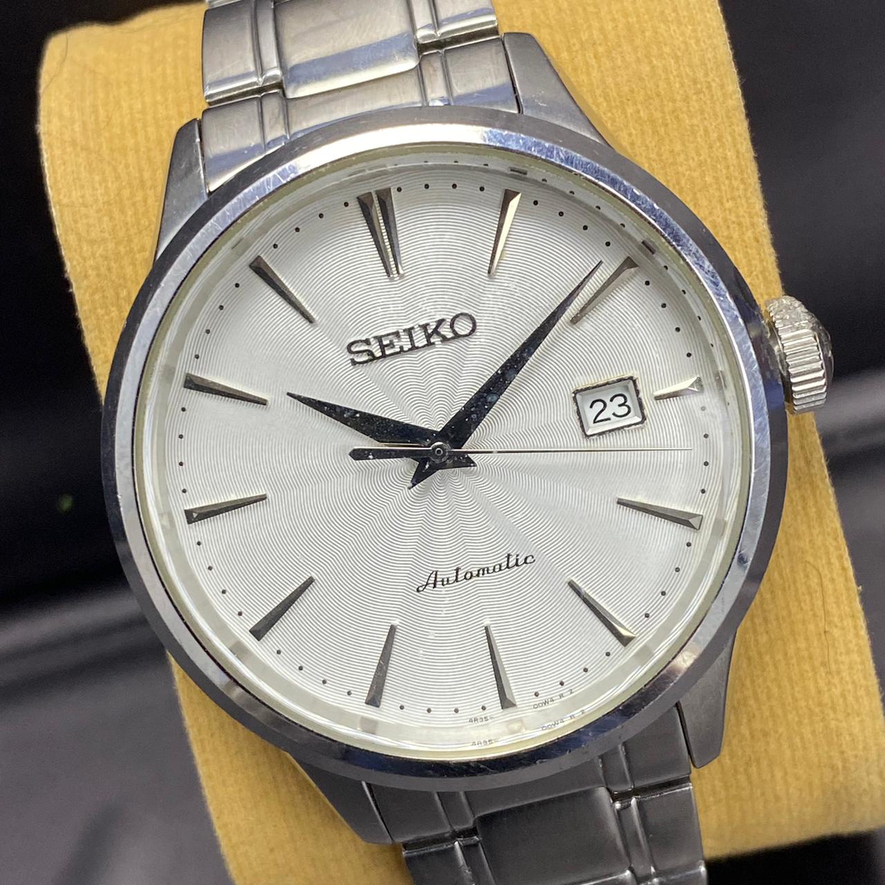 RARE Seiko SRP701 Automatic 4R35-00P0 Silver Dial Date Dress Watch Neo Classic