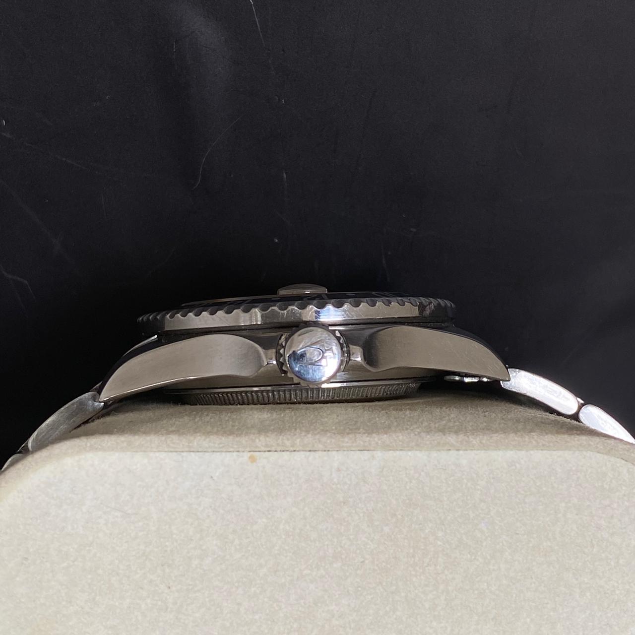 Rare Bulova Super Perpetual Date Automatic White Dial Black 1990s Swiss Watch